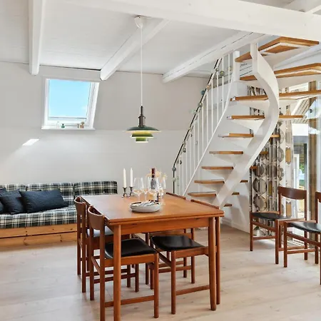 Holiday home Beautiful In With Kitchen