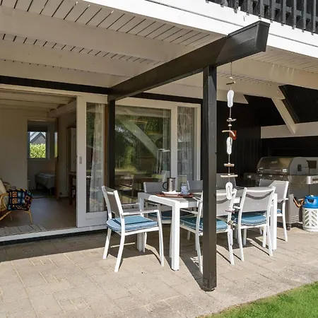 Holiday home Beautiful In With Kitchen